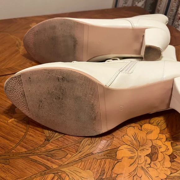 White ankle booties size 40 - Picture 3 of 3